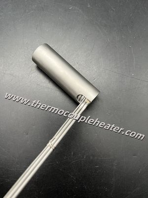 SSカバーと外部にマウントされた熱電池を持つマイクロチューブルコイルヒーター